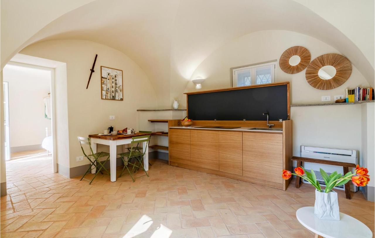 2 Bedroom Gorgeous Apartment In Bastia Di 알벤가 외부 사진